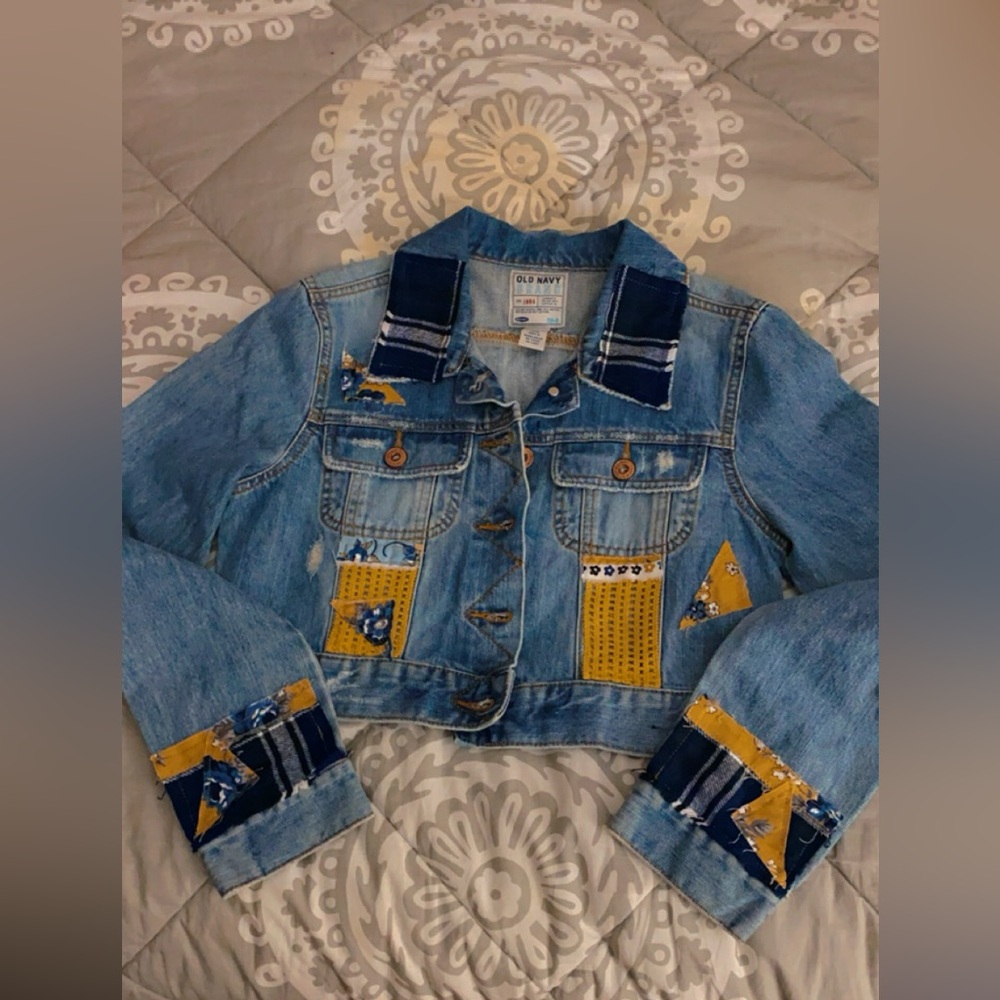 Old Navy Upcycled blue yellow floral quilt star western crop jean jacket medium